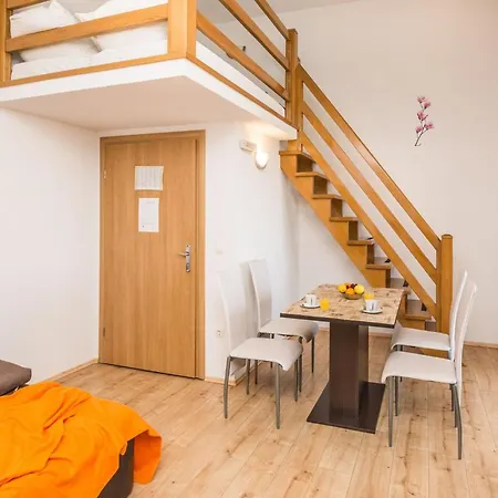 Galic 4 By Interhome شقة