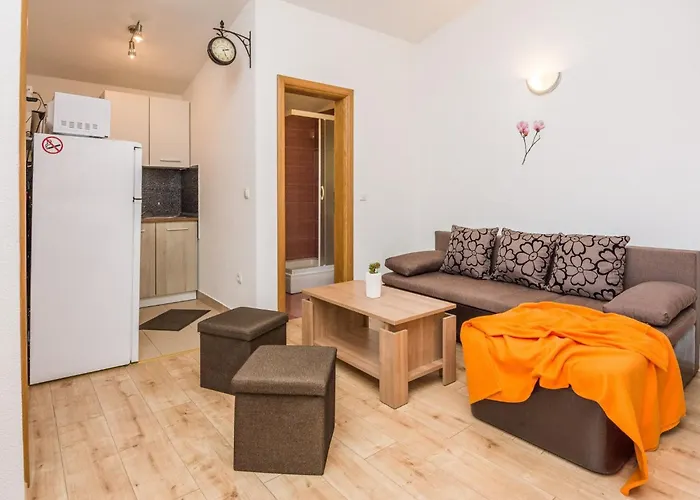 Galic 4 By Interhome