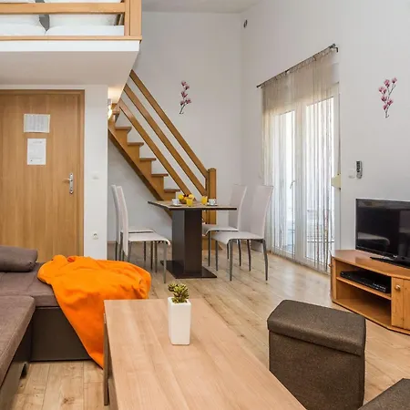 Galic 4 By Interhome * Вир