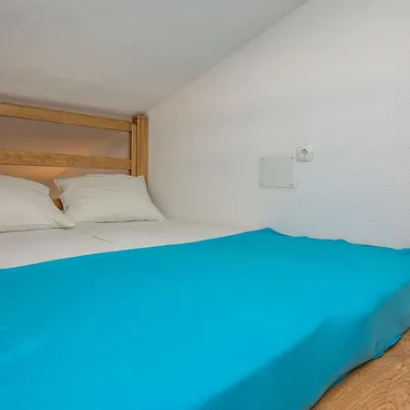 Apartment Galic 4 By Interhome