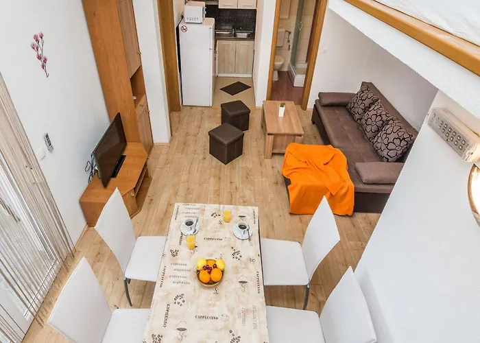 Galic 4 By Interhome