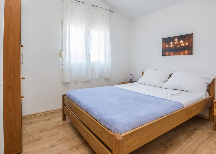 Apartment Galic 4 By Interhome